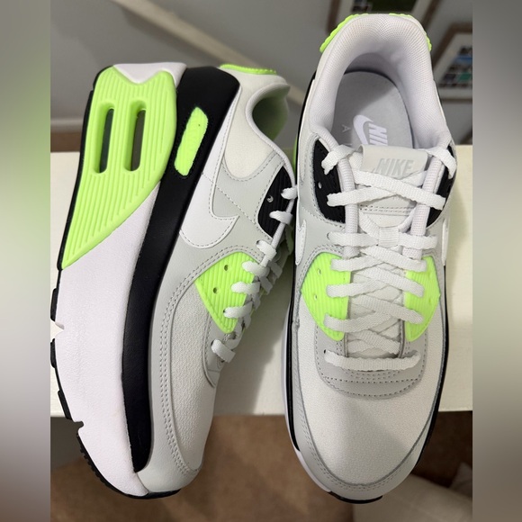 NIKE WOMENS AIR MAX 90 LV8 SNEAKERS-Photon Dust/White-Lime-Black-SIZE 8.5 - Picture 8 of 17